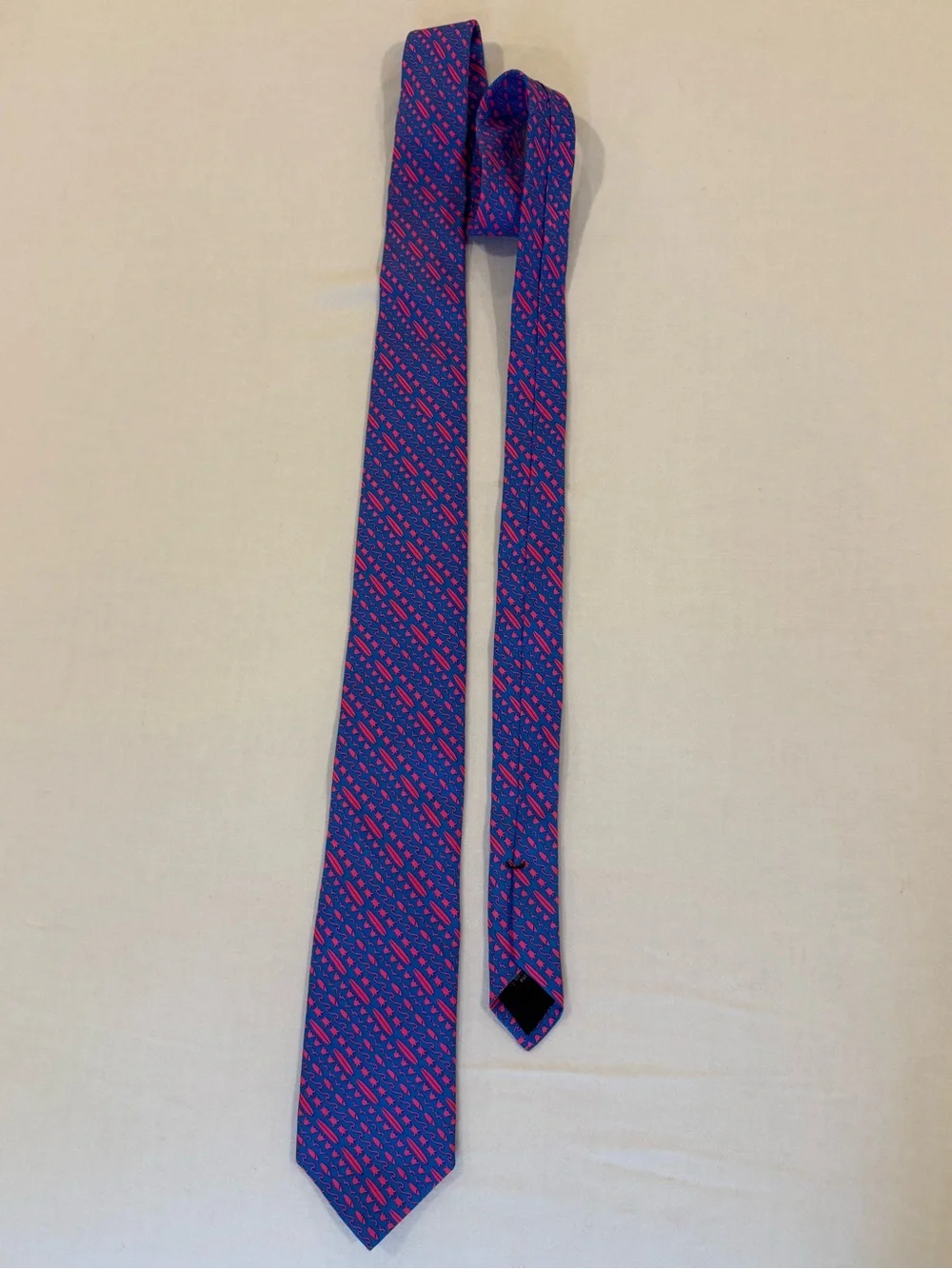 Vineyard Vines Men’s Blue & Pink Surf Patterned Silk Tie